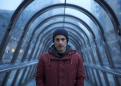 Ten obcy – recenzja filmu „Another end” (Berlinale)